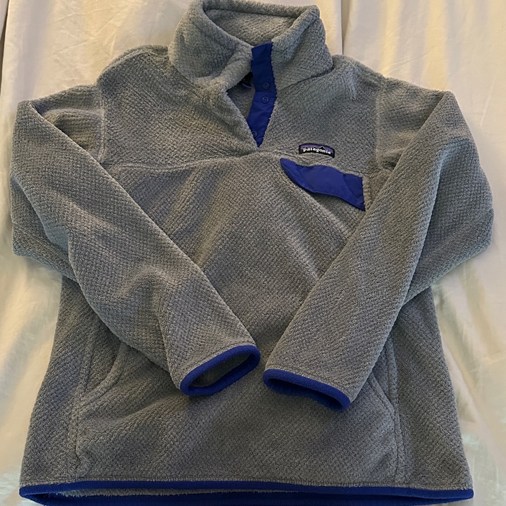 Patagonia Gray Fleece with Blue Trim